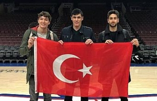 NBA’de aynı sahada üç Türk
