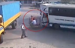 Otobüs bisiklet ve kamyona çarptı: 1 ölü, 4 yaralı