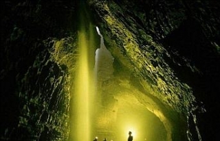 Rus speleologlar dünyanın en derin mağarasına...