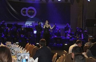 Sibel Can, Fenerbahçeliler Derneği etkinliğinde...