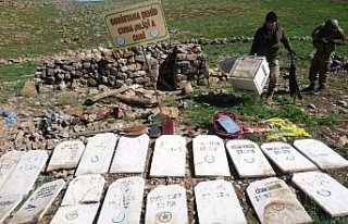 Türbeyi terör mezarlığına çeviren PKK’ya ağır...