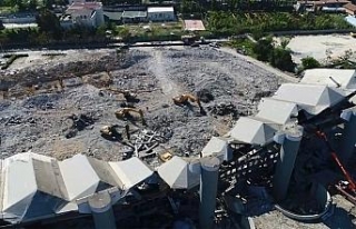 Abdi İpekçi Spor Salonu’nun yüzde 90’ı yıkıldı