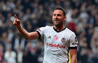 Beşiktaş Tosic’i borsaya bildirdi