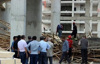 Cami inşaatı çöktü: 6 yaralı
