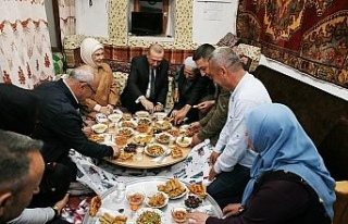 Cumhurbaşkanı Erdoğan, bir ailenin iftar sofrasına...