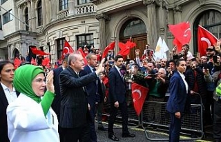 Cumhurbaşkanı Erdoğan’a Londra’da sevgi seli