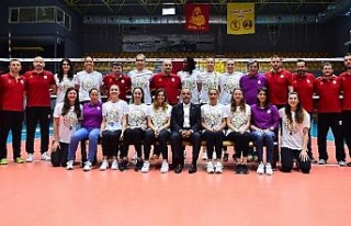 Dişi Aslanlar Final-Four öncesi basınla buluştu