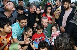 Erdoğan Zeytinburnu sahilde vatandaşlarla sohbet...