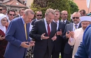 Erdoğan’dan Kovaçi Şehitliğine ziyaret