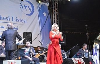 Ersoy ve Tuncer’den Türkmen adaylara destek konseri