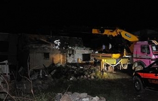 Evde tüp patladı: 1 ölü, 9 yaralı