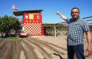 Fanatik taraftar evini sarı kırmızı boyadı