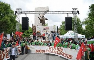 Fatih’te binlerce kişi, ABD’nin Kudüs kararını...