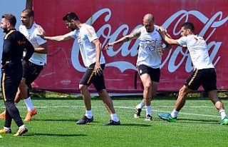 Galatasaray Akhisarspor maçı hazırlıklarını...