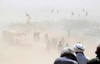 Hindistan’da kum fırtınası: 77 ölü, 143 yaralı