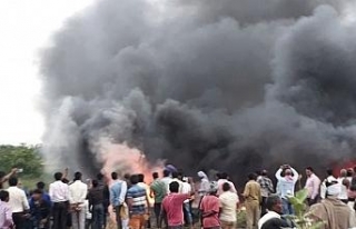 Hindistan’da otobüs devrildi: 12 ölü