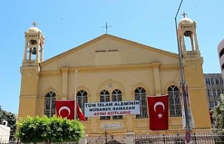 Hristiyan Ortodoks Cemaati’nden pankartlı Ramazan...