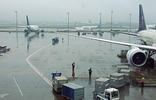 İstanbul’da uçuşlara yağmur engeli
