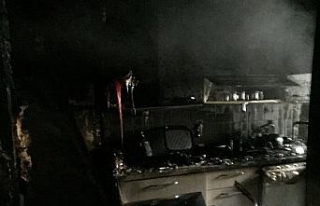 Kadıköy’de bina yangını: 2 kişi dumandan etkilendi