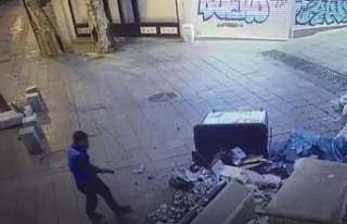 Kadıköy’de kiliseye saldıran zanlı kamerada