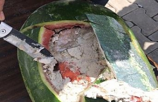 Kesmece karpuzlardan 65 kilo eroin çıktı