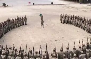 Mehmetçiğin Gündoğdu marşı göğüs kabarttı