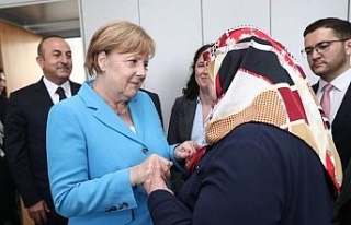 Merkel: Acılarınızı hiç bir söz ve özür telafi...