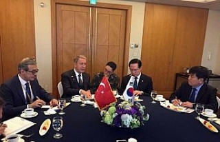 Org. Akar, Güney Kore Savunma Bakanı Young ile görüştü