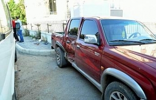 Pikap ile minibüs çarpıştı: 1 ölü, 6 yaralı