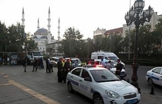 Polisle saldırganlar arasında arbede: 3 yaralı