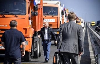 Rusya’nın yeni sembolü olacak köprüyü Putin...