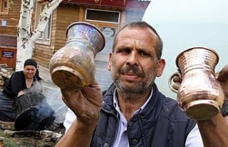 Şehir şehir gezerek kalaycılık yapıyor
