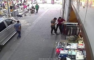 Seke seke kaçan hırsız kamerada