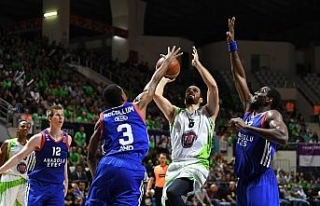 TOFAŞ, Anadolu Efes’i farklı geçti