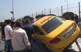 Uyuşturucunun etkisiyle kendinden geçti, trafiği...
