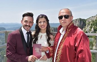 450 metre yükseklikte mutluluğa ‘evet’ dediler