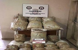 858 kilo toz esrar ele geçirildi