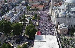 Abdülmetin Balkanlıoğlu’nun cenazesinde insan...