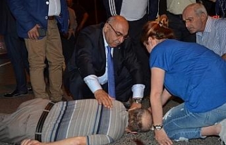 AK Partili adaydan yaralıya ilk müdahale !