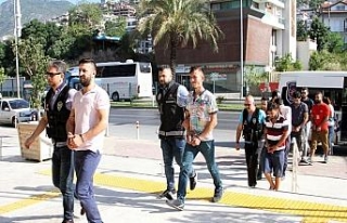 Alanya’da uyuşturucu operasyonu: 14 tutuklama