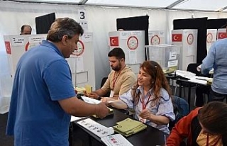 Almanya’da oy verme işlemi başladı