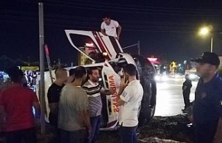 Ambulansla otomobil çarpıştı: 5 yaralı