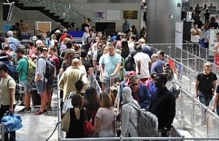 Atatürk Havalimanı’nda bayram yoğunluğu başladı