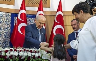 Bahçeli partililerle bayramlaştı