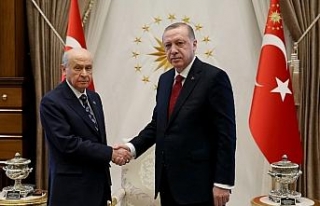 Bahçeli’den Erdoğan’a tebrik telefonu