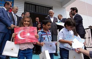 Başbakan Yıldırım Bitlis’te karne dağıttı