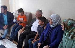 Başbakan Yıldırım çay davetini geri çevirmedi