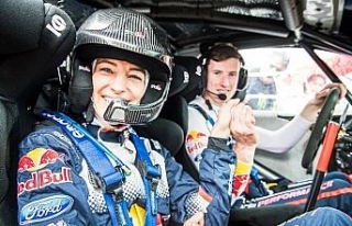 Burcu Esmersoy co-pilot oldu