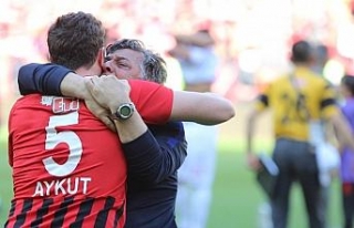 Eskişehirspor Yılmaz Vural ile anlaşamadı