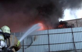 Kağıthane’de fabrika alev alev yanıyor